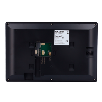 Painel traseiro de dispositivo eletrónico preto com etiqueta branca