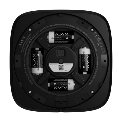 Dispositivo preto com interior aberto mostrando quatro pilhas CR123A 3V da marca AJAX
