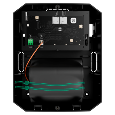 Dispositivo tecnológico com placa eletrónica e fios dentro de caixa preta