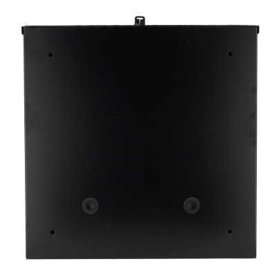 Painel quadrado preto com furos e apoios de borracha