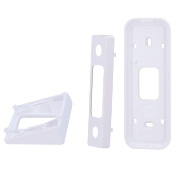 Peças brancas em plástico com logótipo Yale e caixa de cartão castanho