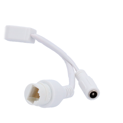 Cabo adaptador branco com conector RJ45 e conector de alimentação DC