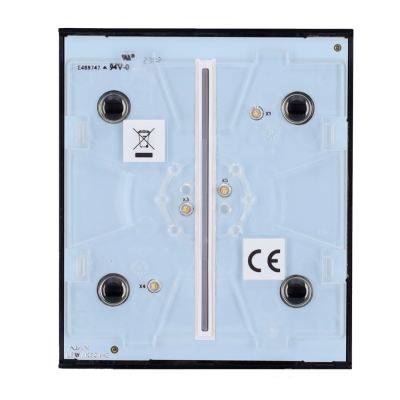 componente eletrónico azul com bordas pretas e etiquetas visíveis