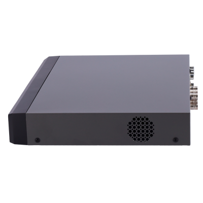 Equipamento eletrónico preto com ventilação circular e conexões metálicas