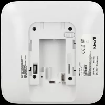 Parte traseira de dispositivo eletrônico branco com etiquetas e conectores