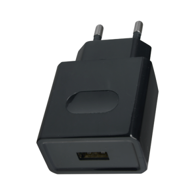 Carregador USB preto com ficha europeia