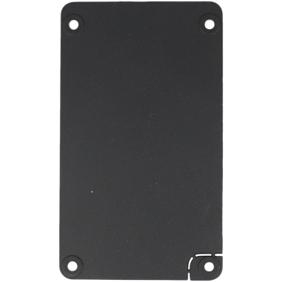 Caixa preta retangular com furos nos cantos e recorte