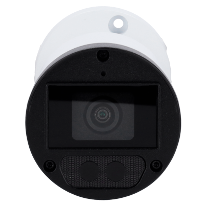 Câmara de segurança branca e preta com lente e sensores frontais