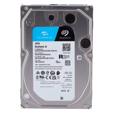 Disco rígido Seagate SkyHawk AI 10TB com etiqueta azul e preta em fundo metálico prateado