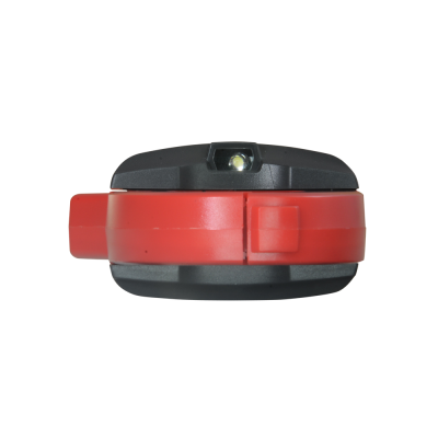 Dispositivo portátil vermelho com lente de luz LED
