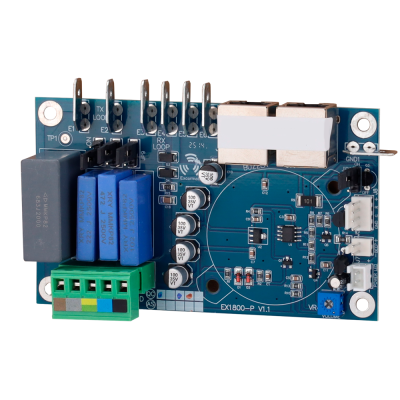 Placa eletrónica azul com componentes azuis, capacitores e conetores