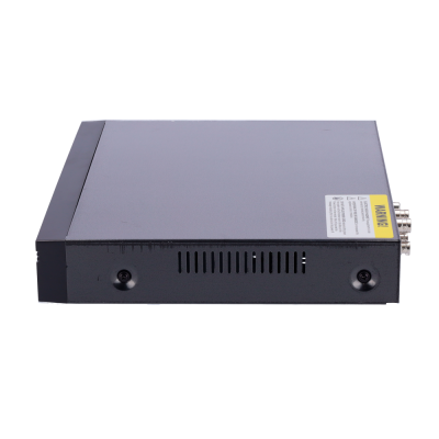 Aparelho eletrônico preto rectangular com etiqueta amarela no topo