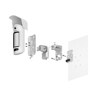 Sensor de segurança branco com protecção solar desmontado em várias peças com parafusos ao lado de uma parede branca quadrada.
