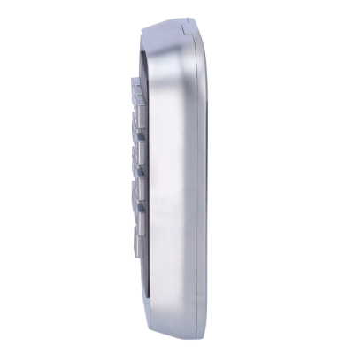 Telecomando remoto prateado com botões cinzentos visto de perfil