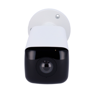 Câmara de segurança branca e preta montada na parede