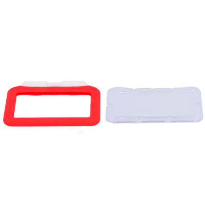 Duas peças plásticas retangulares, uma vermelha translúcida e outra transparente