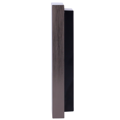 Produto quadrado castanho escuro com interior preto