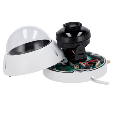 Câmara de vigilância dome aberta mostrando interior com componentes e lente preta