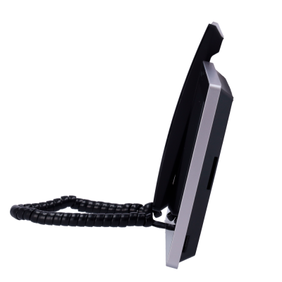 Telefone fixo preto com base prateada e cabo enrolado