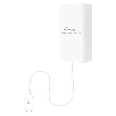 Dispositivo branco Nivian com cabo ligado a uma ficha elétrica