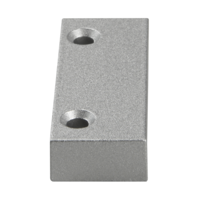 Peça metálica cinzenta retangular com dois orifícios circulares