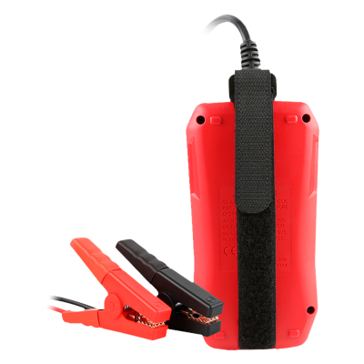 Dispositivo vermelho com garras vermelha e preta e cabo preto.