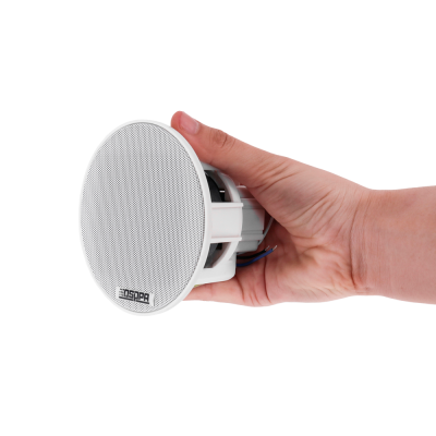 Coluna de teto redonda branca com grelha perfurada e logotipo DSPPA