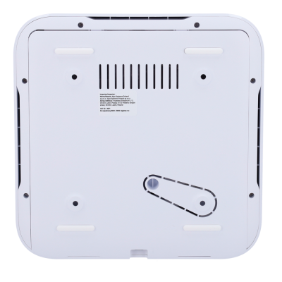 Base branca quadrada de plástico com ventilação e etiqueta técnica