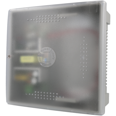 Caixa plástica semitransparente com componentes eletrónicos visíveis