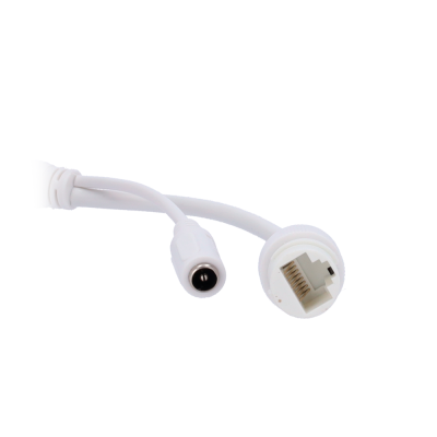 Cabo branco com conector de energia DC e conector RJ45