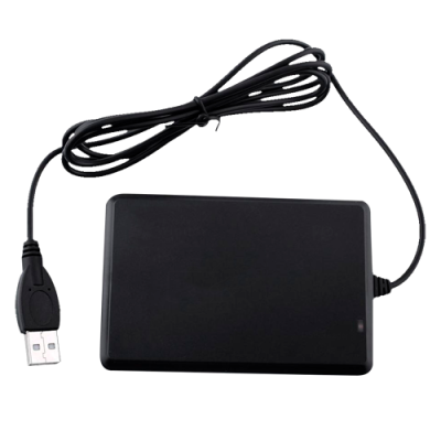 Carregador portátil preto com cabo USB preto