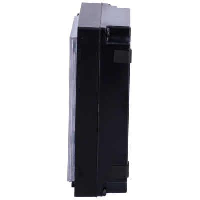 Fita cassete preta vista de lado com tampa transparente.