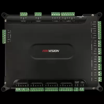 Controlador de acesso Hikvision preto com conexões verdes e várias etiquetas técnicas