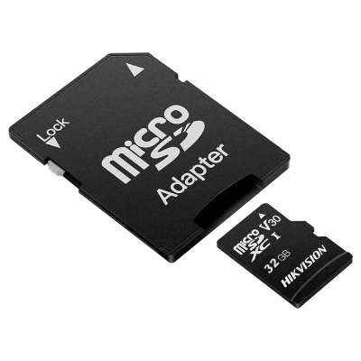 Cartão microSD preto de 32GB da Hikvision e adaptador microSD preto com texto branco