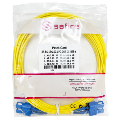 Cabo Patch amarelo com conectores azuis em embalagem plástica com etiqueta