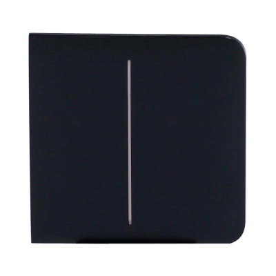 Capa ou estojo preto quadrado liso com linha branca vertical