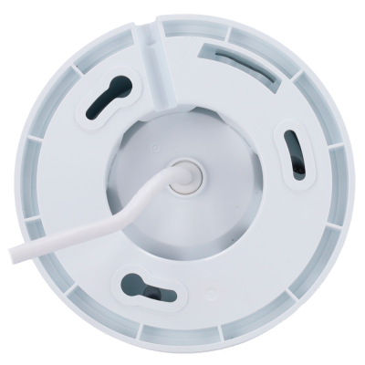 Base redonda branca de plástico com orifícios e cabo branco