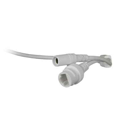 Cabo branco com dois conectores diferentes sobre superfície cinza