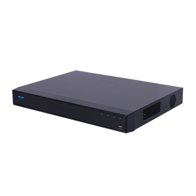 Dispositivo eletrônico retangular preto com USB frontal e ventilação lateral