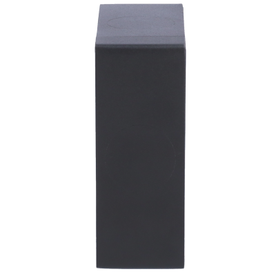 Caixa preta retangular com fundo branco