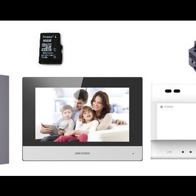 Intercomunicador Hikvision com unidade exterior, monitor interno a cores, dispositivo branco e cartão microSD