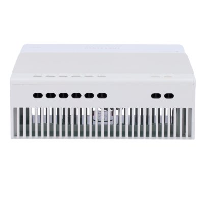 Roteador branco com aberturas de ventilação frontais