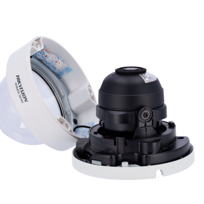 Câmara de segurança Hikvision HwWatch Series aberta com componentes internos visíveis