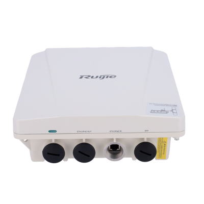 Dispositivo de rede Ruijie branco com várias portas e etiquetas
