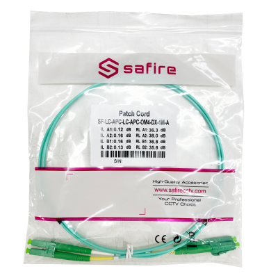 Cordão de patch óptico SAFIRE com conectores verdes em saco plástico transparente