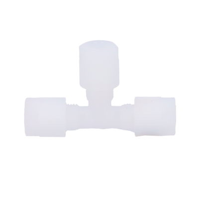 Conector em T de plástico branco translúcido com roscas