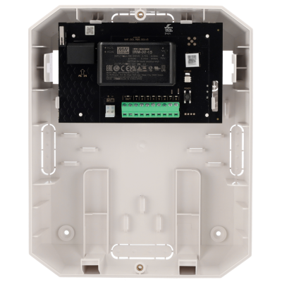 Placa eletrónica preta com terminais verdes dentro de caixa plástica branca