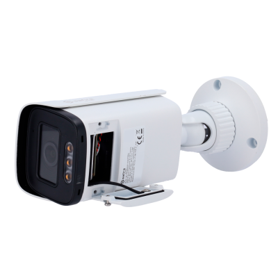 Câmara de segurança branca com lente preta e suporte ajustável em fundo branco