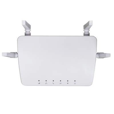 Roteador Wi-Fi branco com quatro antenas e indicadores LED