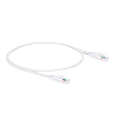 Cabo de rede branco com conectores RJ45
